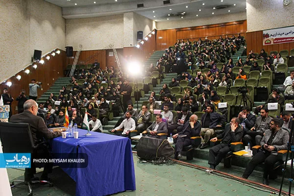 نشست پرسش‌وپاسخ دانشجویان خوزستانی با وزیرکشور