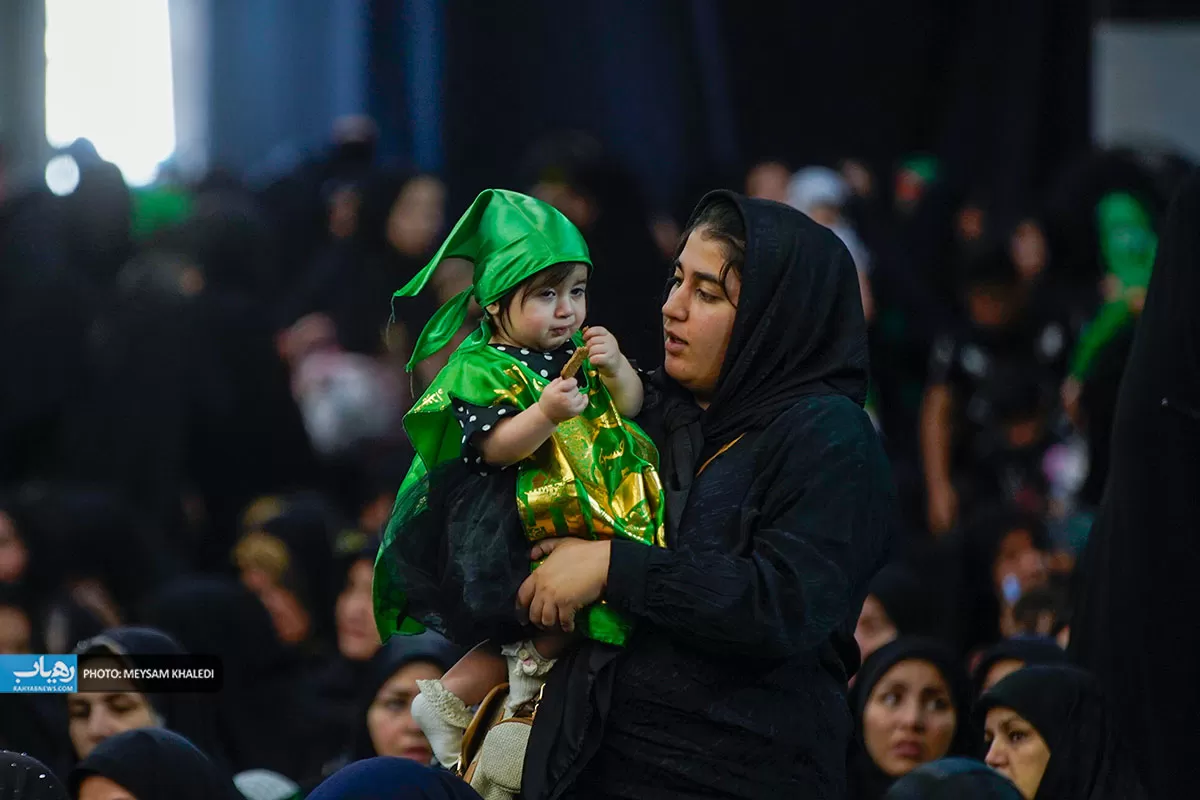 شیرخوارگان ما فدای علی اصغر رباب